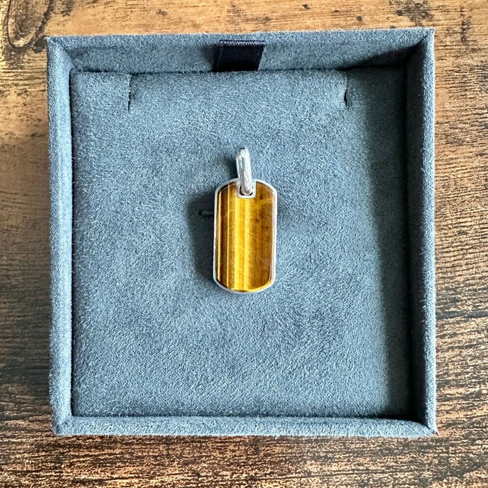 David Yurman Chevron Dog Tag Pendant w/ Tiger's Eye - 27mm - Picture 2 of 14